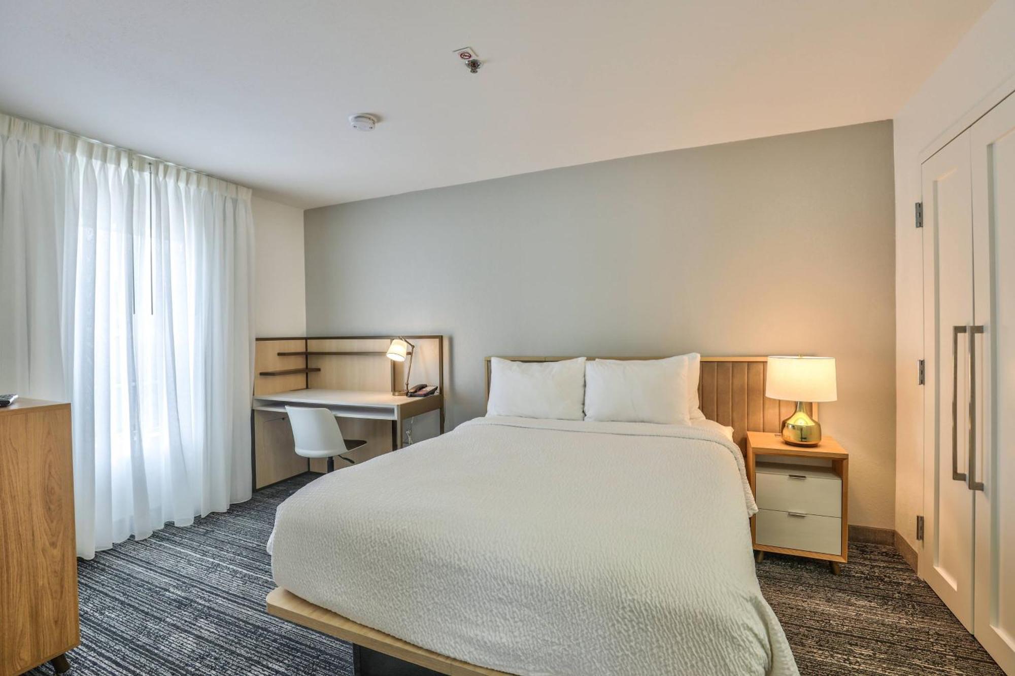 Alluxsuites At 1876, Ascend Hotel Collection Ταλαχάσι Εξωτερικό φωτογραφία